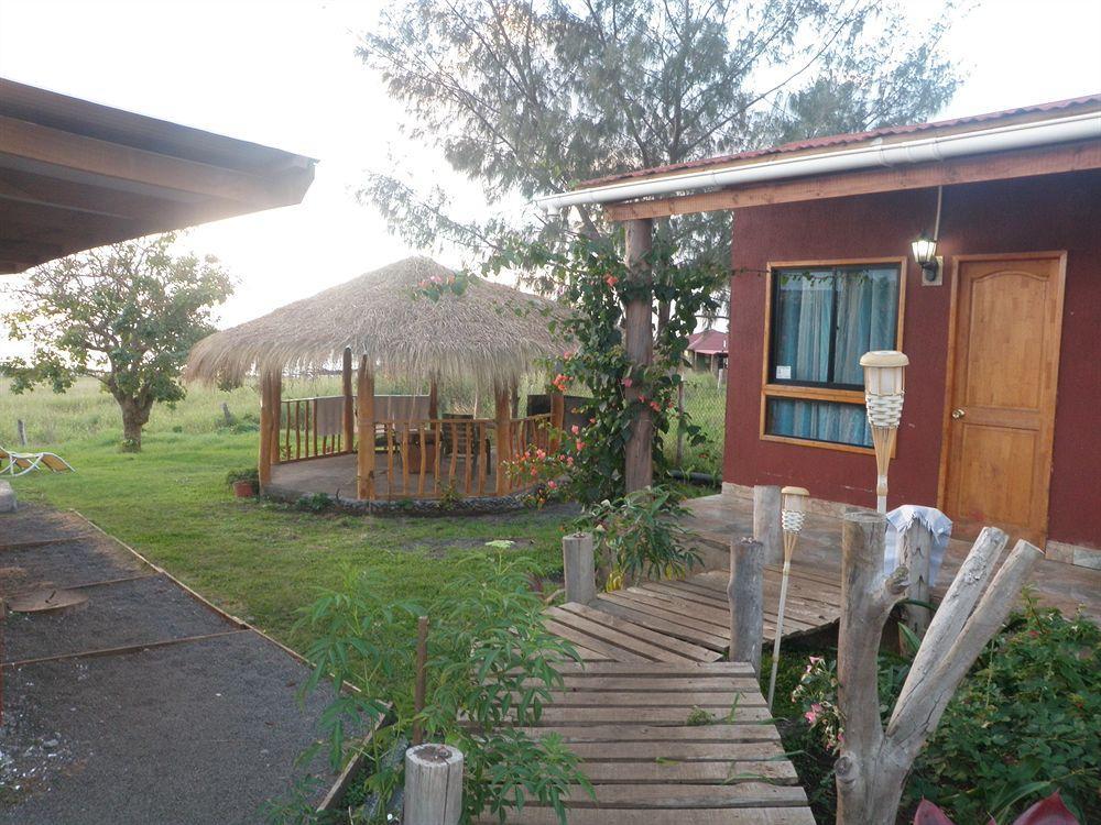 Cabanas Keuhenua Hanga Roa Exterior foto